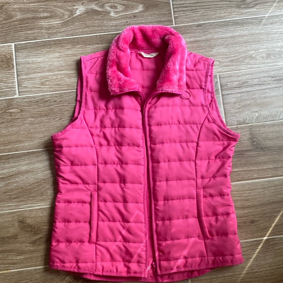 Other - Onque Pettite Children's sleeveless jacket with fur collar size L
